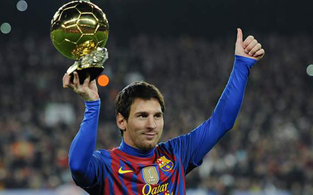 Messi độc chiếm danh hiệu Quả bóng vàng FIFA trong 3 năm liên tiếp.